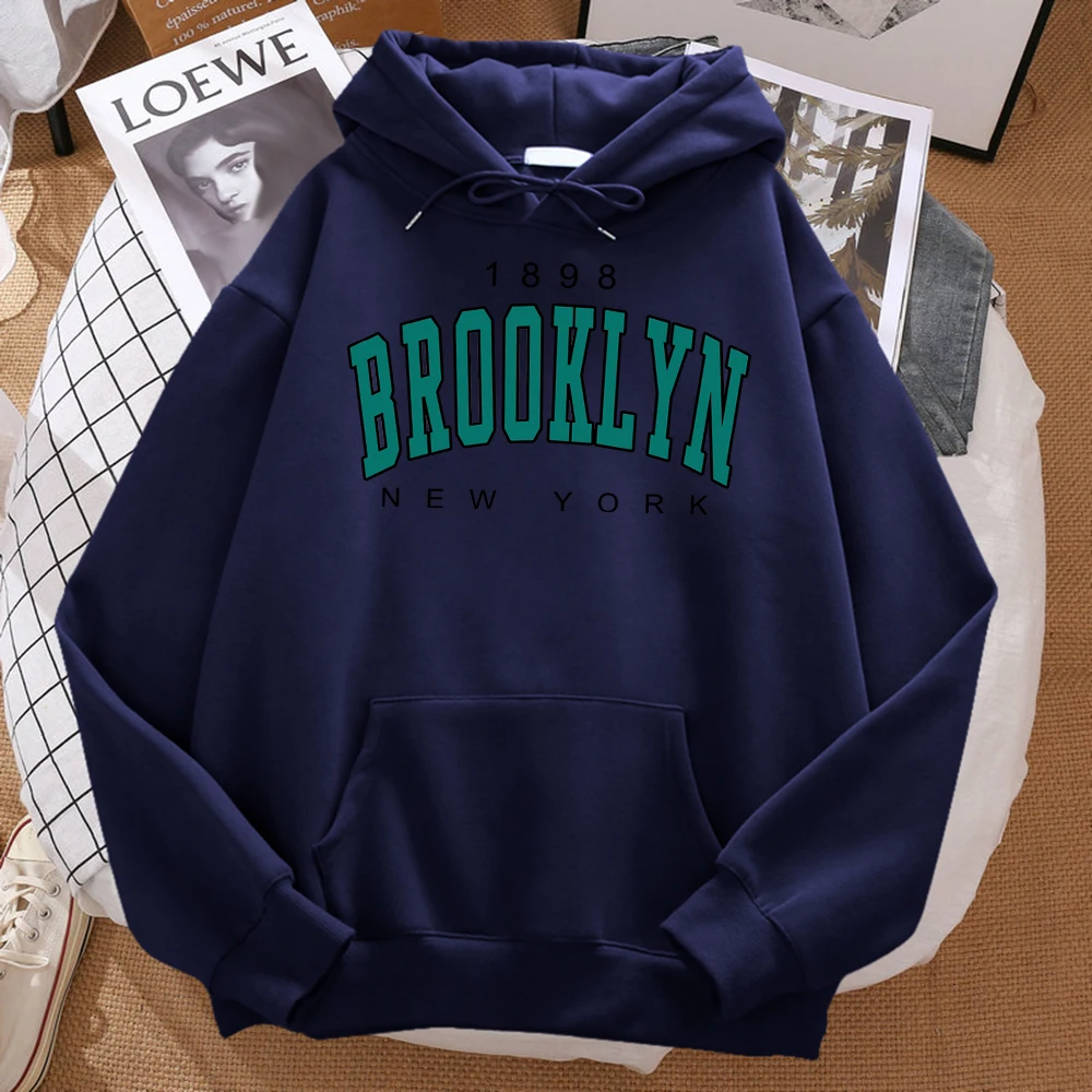 1898 Sudadera con capucha estampada de Brooklyn New York.