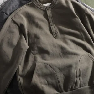 Suéter de Cuello Redondo, con medio broches.