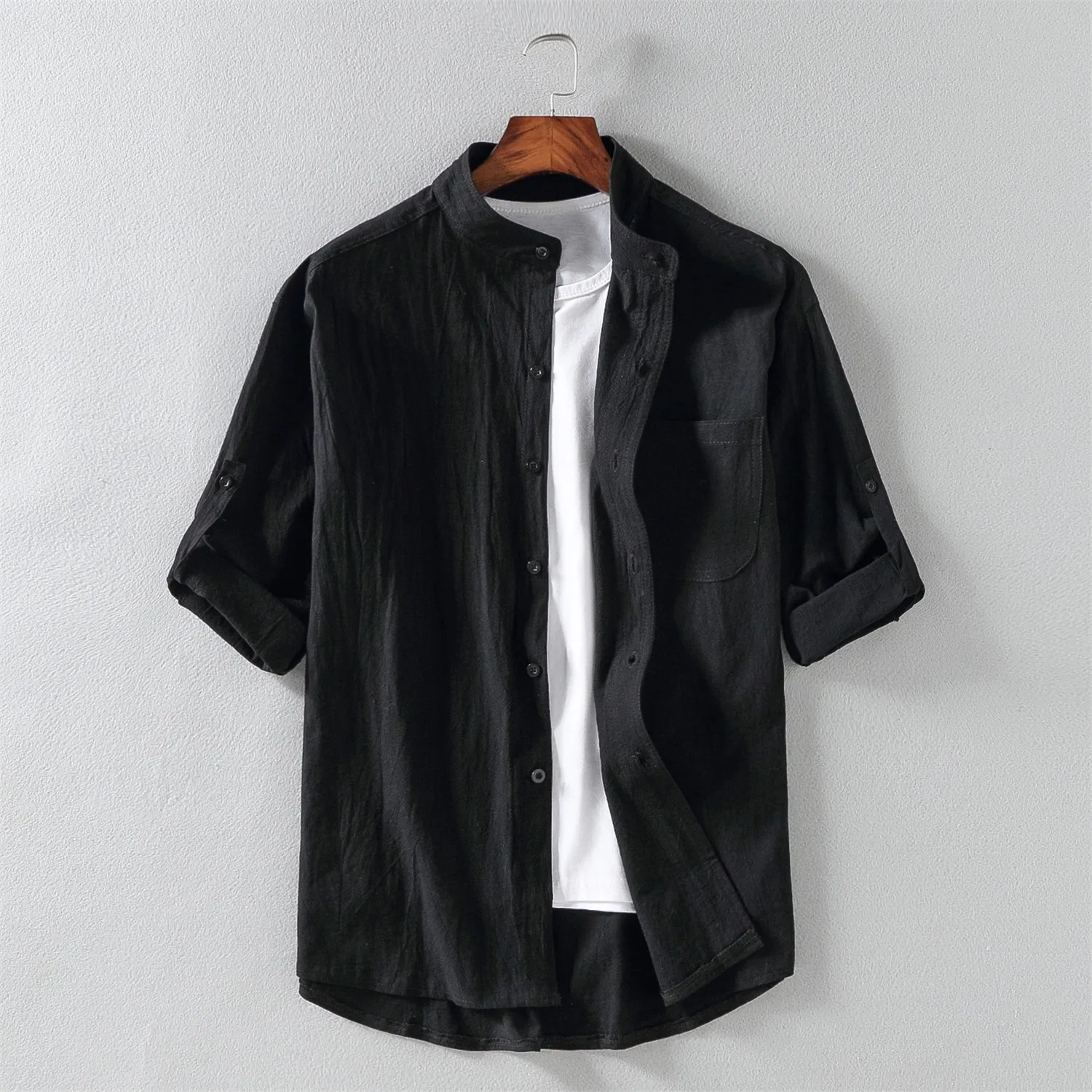 Camisa de manga corta con cuello levantado. - Image 4