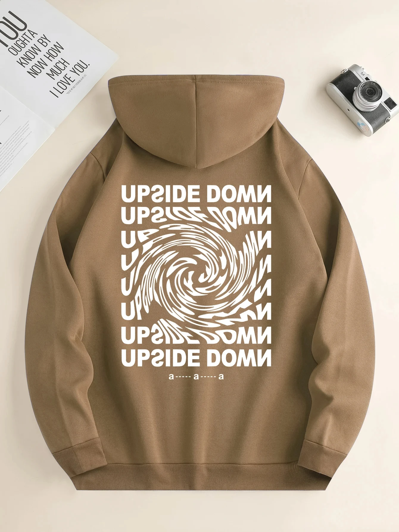 Sudadera con capucha de moda con cordón. - Image 2