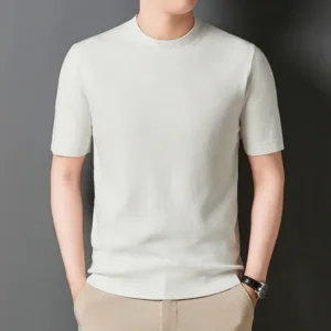 Camiseta de manga corta de punto con cuello redondo.