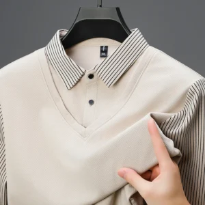Suéter con cuello de camisa, informal.