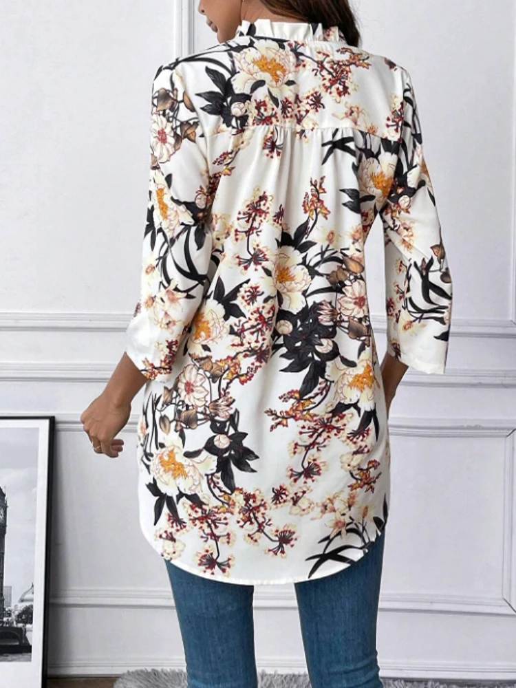 Camisa con estampado Floral y cuello en V. - Image 2