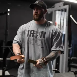 Camiseta estampada de manga corta con cuello redondo.