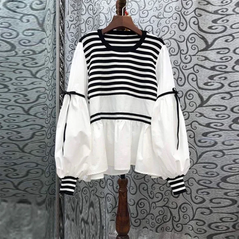 Blusa con cuello redondo rayas cómoda.