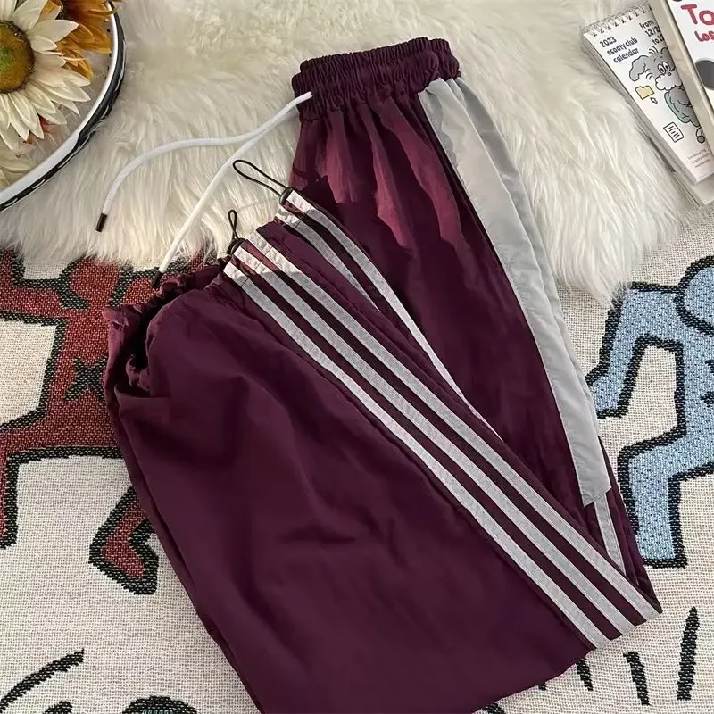 Pants Holgados deportivos.