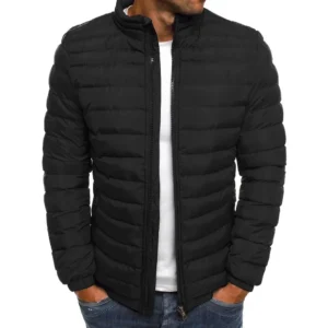 Chaqueta con cuello levantado, cálido.