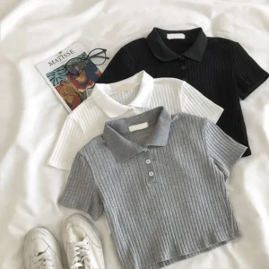 Polo de punto de manga corta.