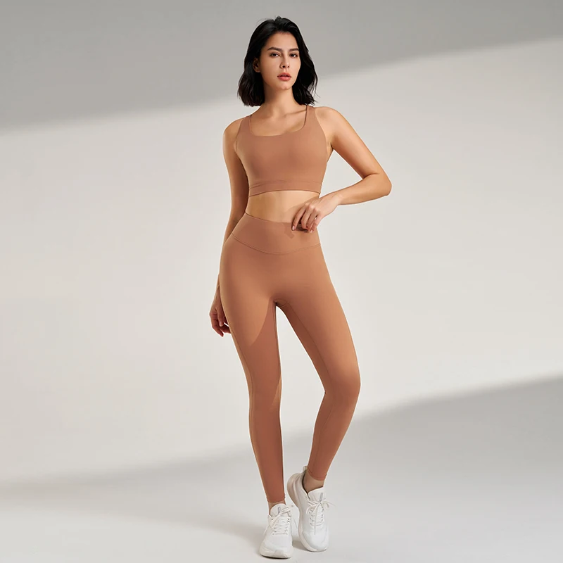 Conjunto deportivo dos piezas sujetador, licra. - Image 4