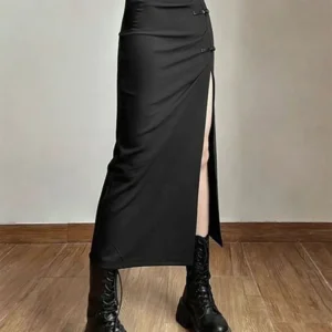 Falda con cremallera, ajustada.