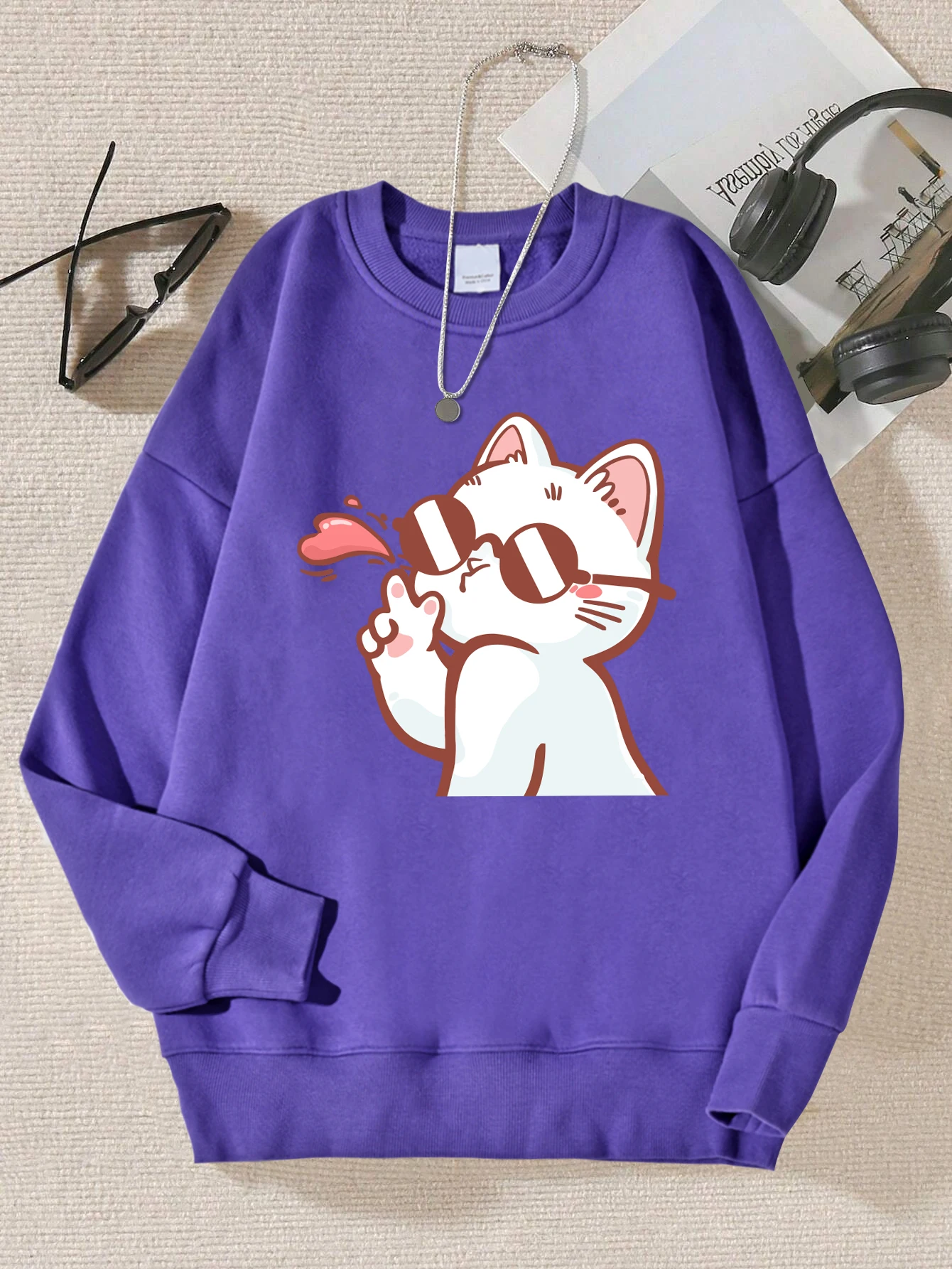 Sudadera de gato con gafas de sol. - Image 12