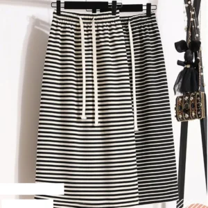 Faldas largas, elástico.