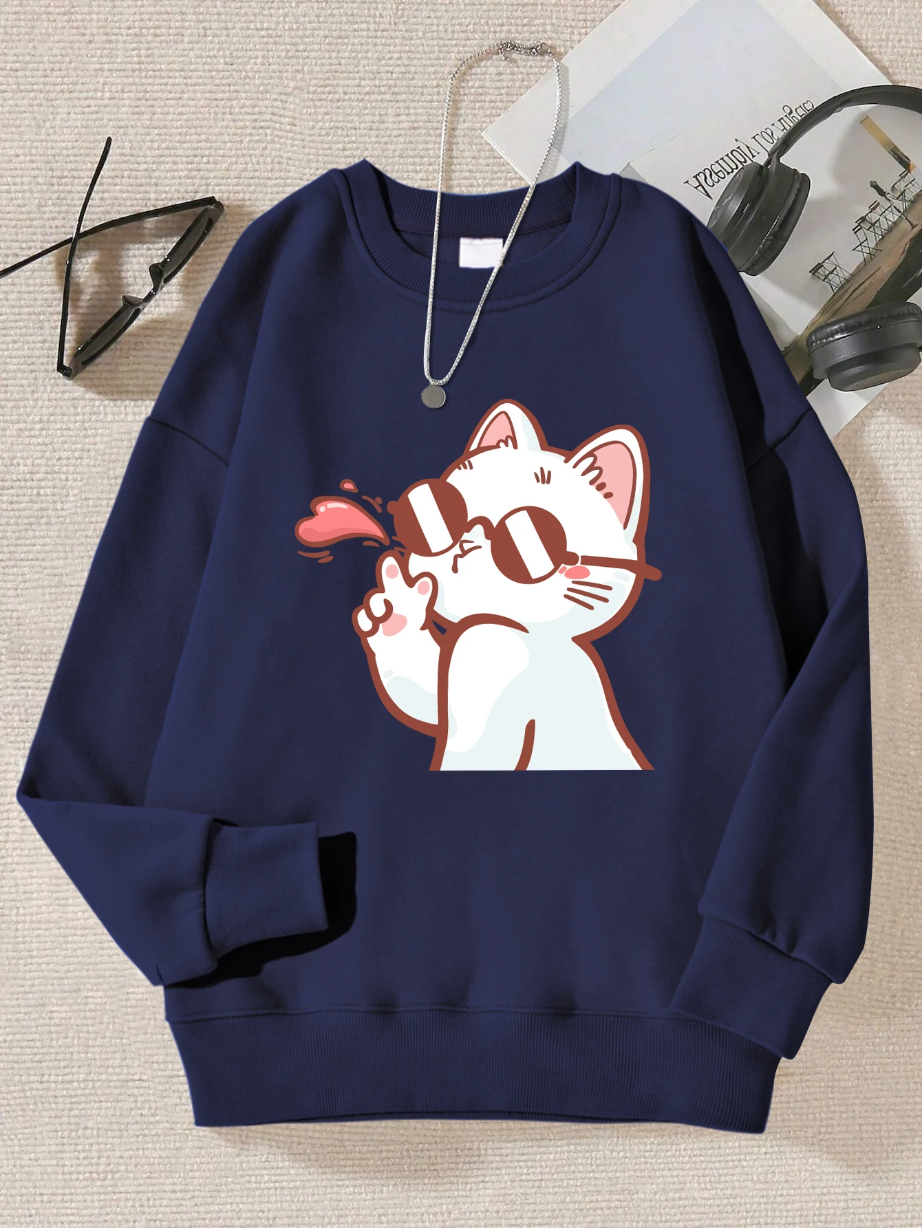 Sudadera de gato con gafas de sol. - Image 11