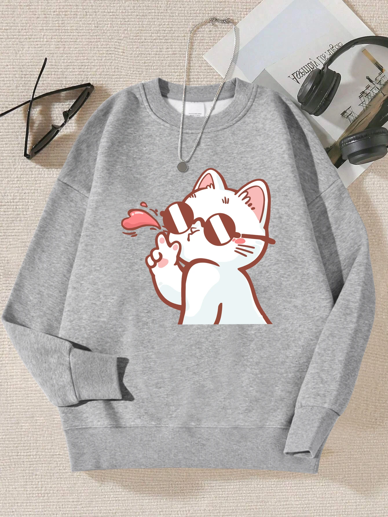 Sudadera de gato con gafas de sol. - Image 14