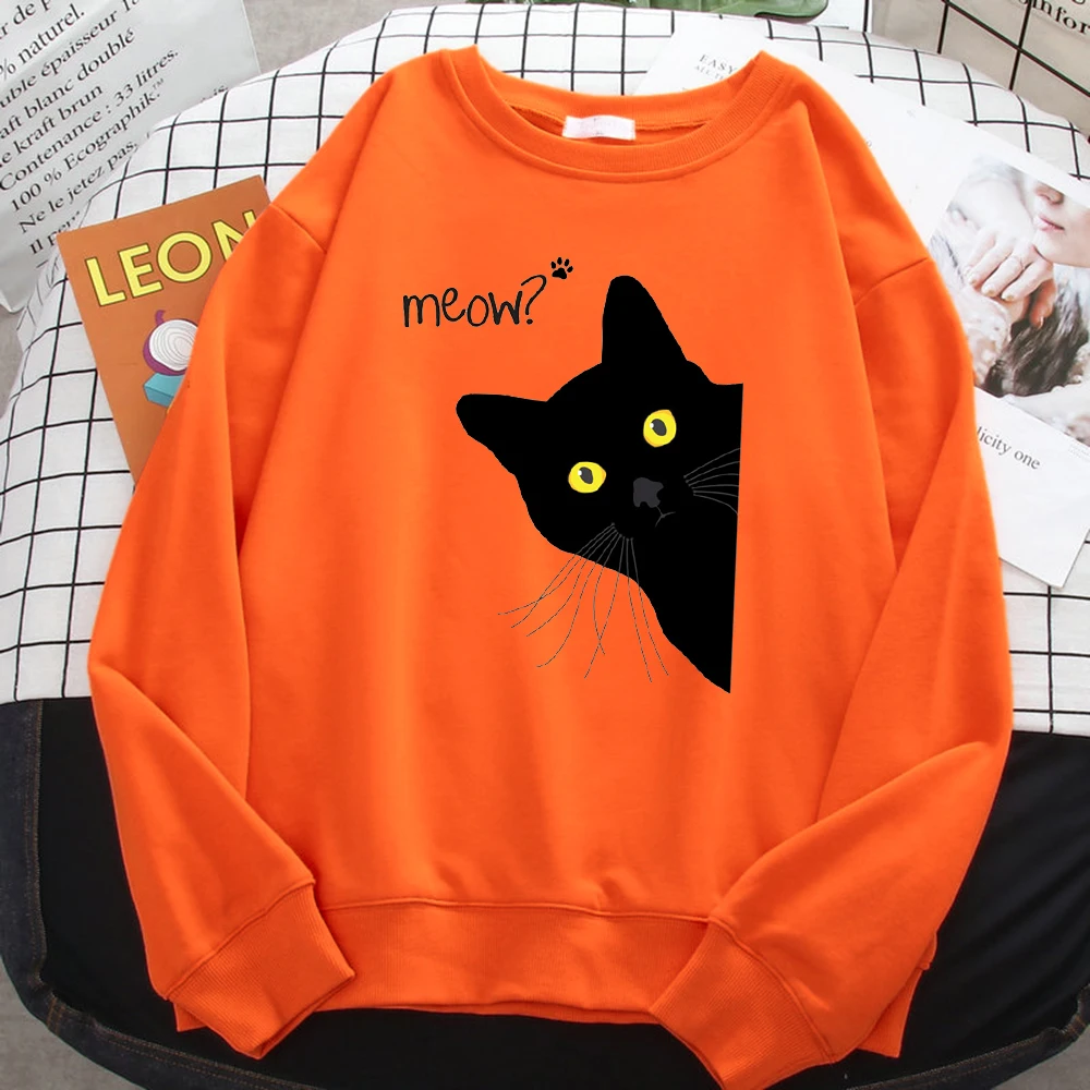 Sudadera, con estampado de gato negro con cuello redondo. - Image 4