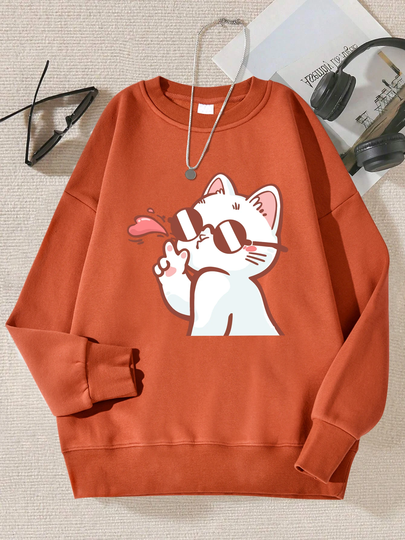 Sudadera de gato con gafas de sol. - Image 8