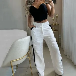 Conjunto de Top Bandeau y pantalones.