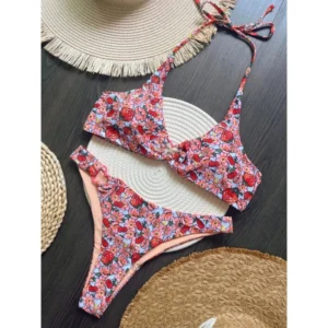 Bikini brasileño con estampado de flores cuello Halter.