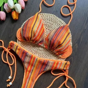 Bikini Conjunto con tirantes de cuerda trenzada, brasileño con realce.