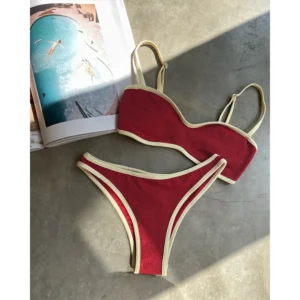 Bikinis con realce brasileño.