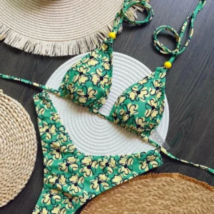 Bikinis conjunto con estampado botánico  con cuello Halter.