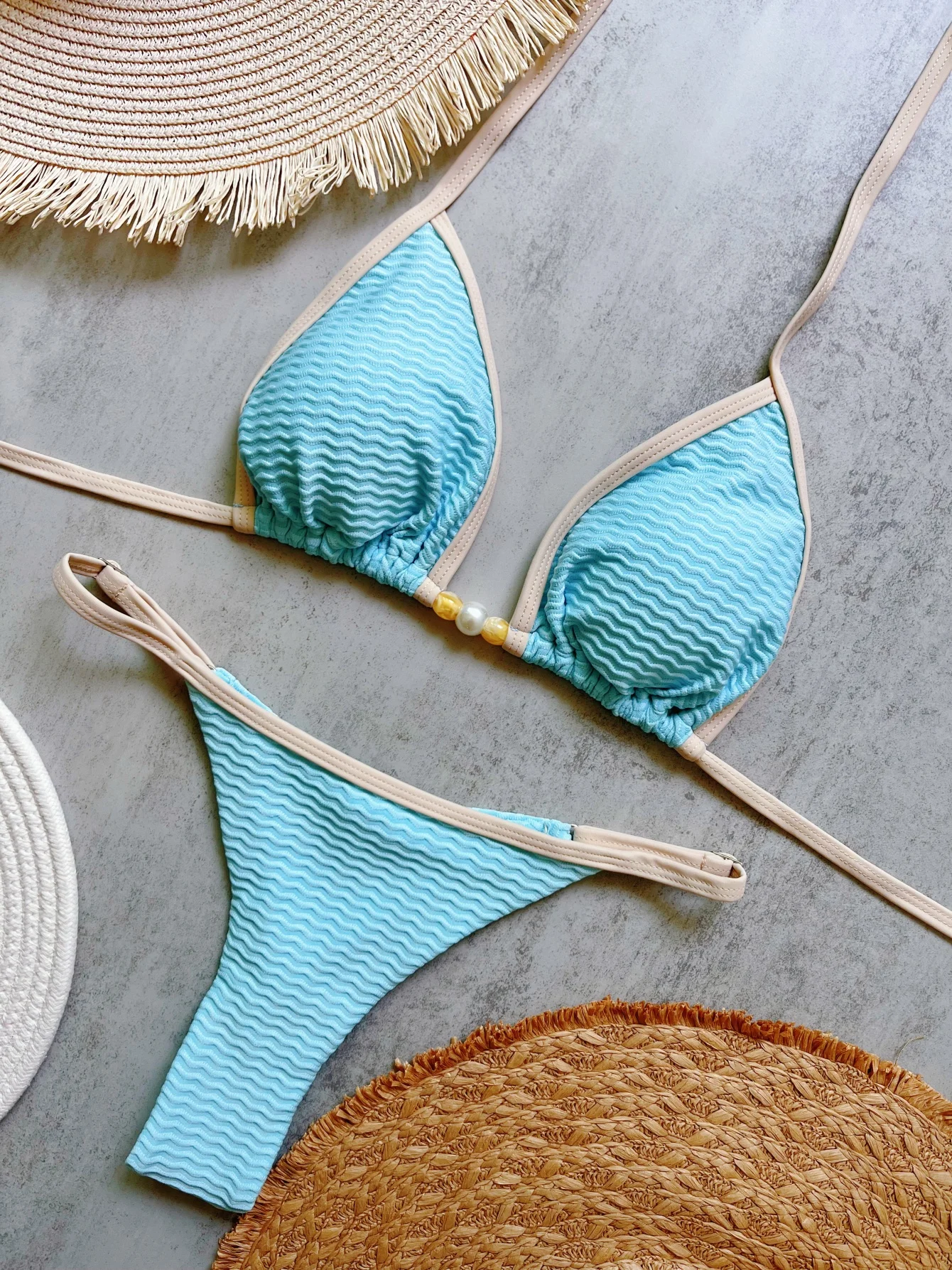 Bikinis de hilo triangular. - Image 3