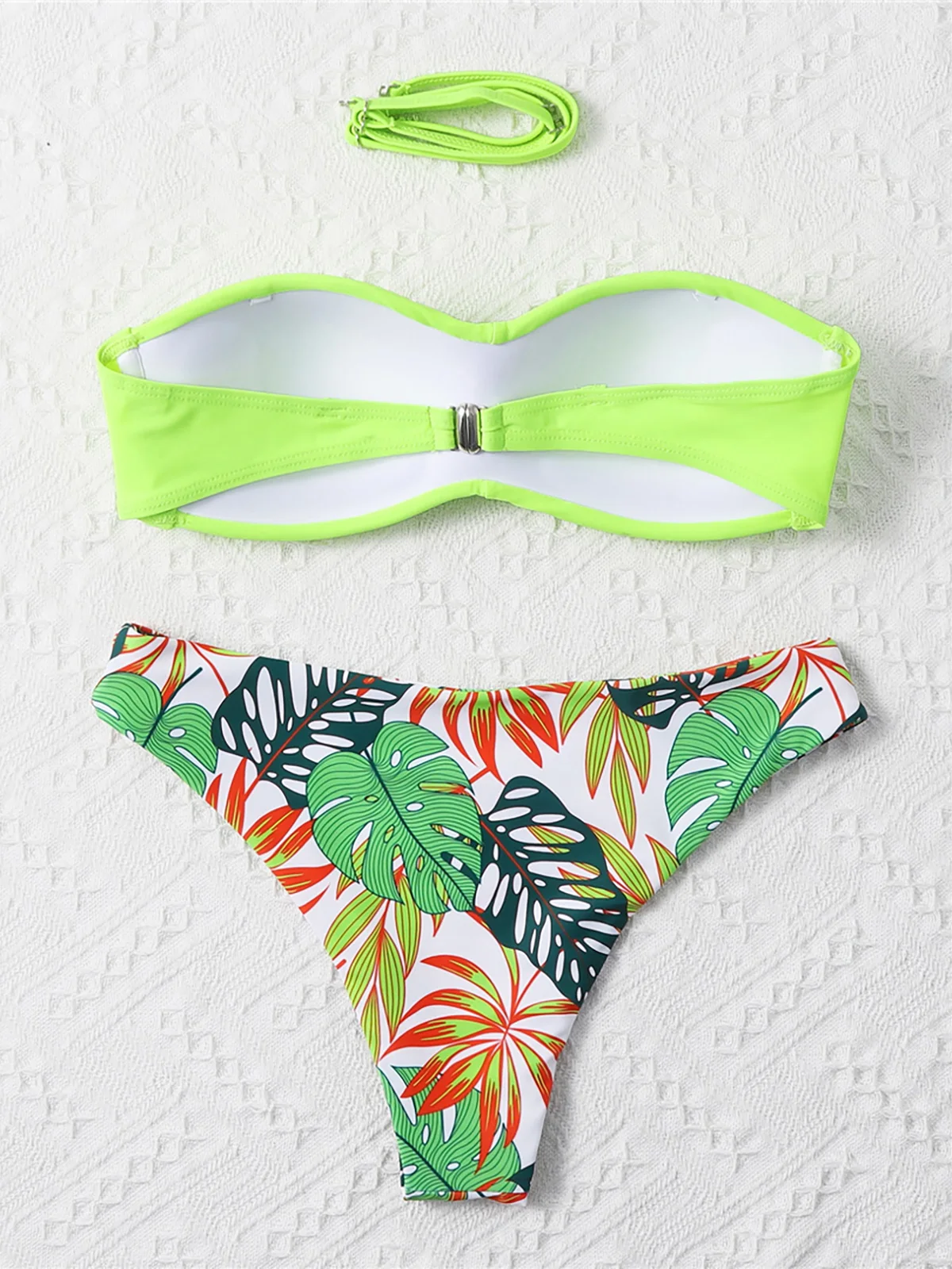 Bikini con estampado de flores con Push Up. - Image 2