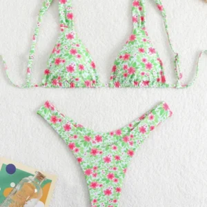 Bikini con Tanga brasileño, con estampados.