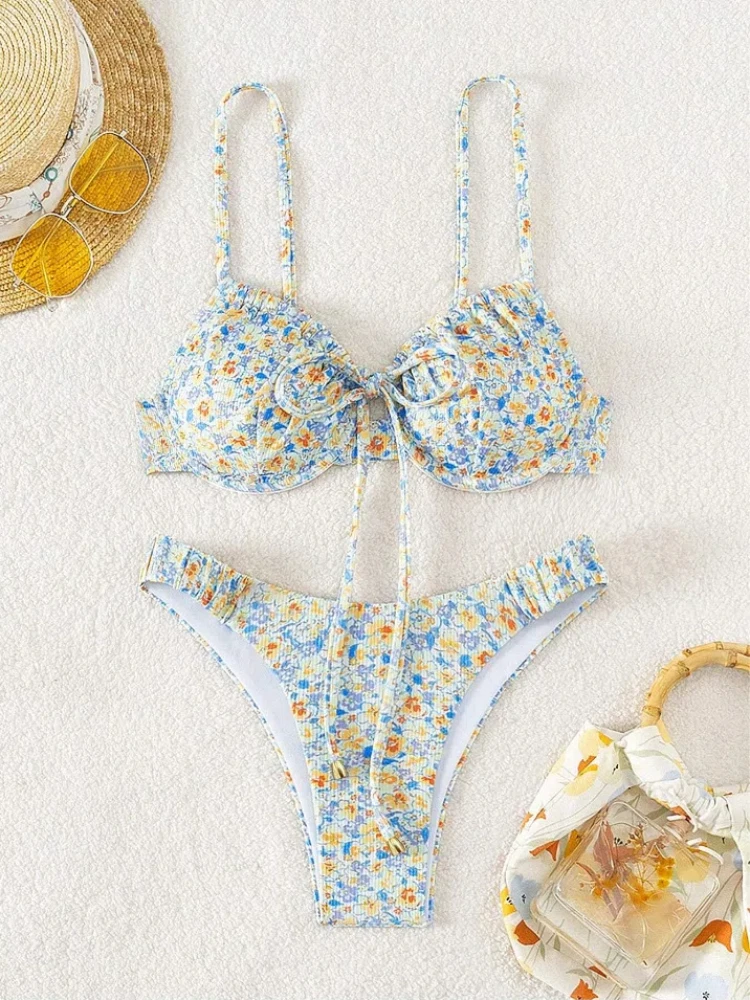 Bikini con estampado Floral Push Up conjunto con Tanga. - Image 4