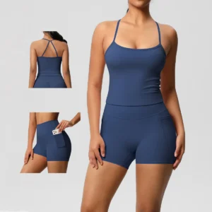 Ropa deportiva con bolsillo.