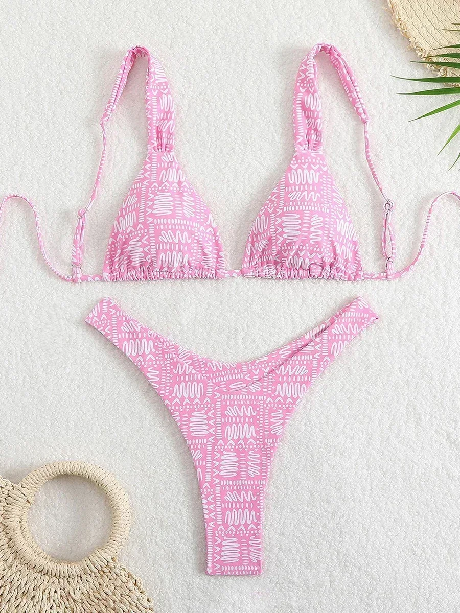 Bikini con Tanga brasileño, con estampados. - Image 2