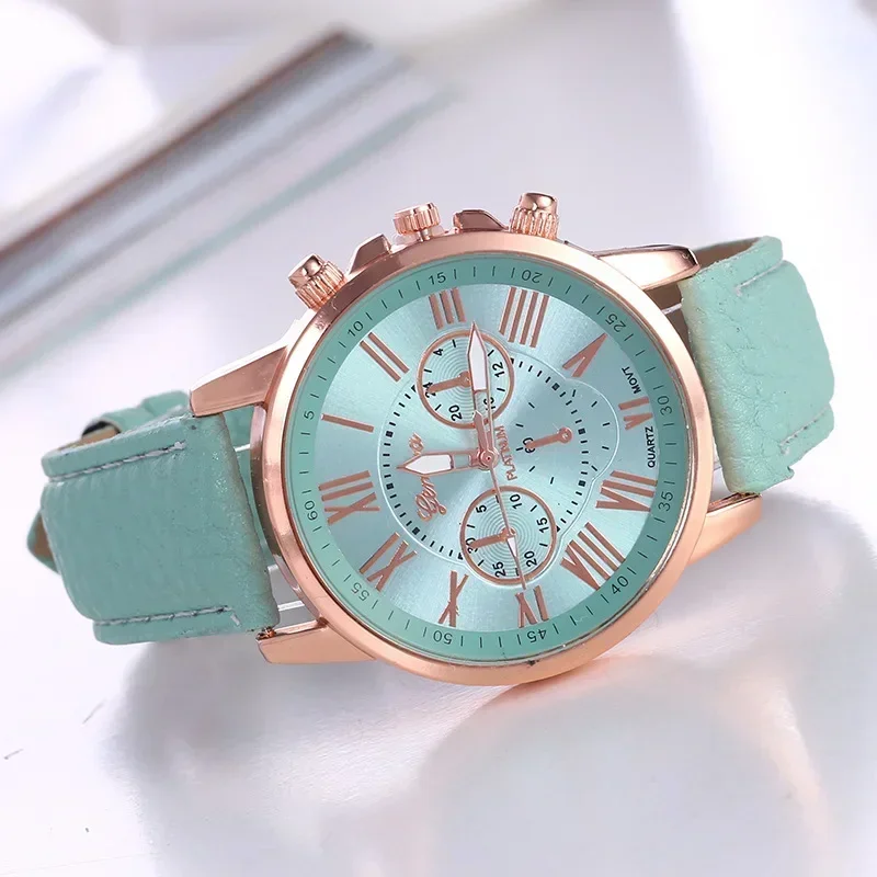 Reloj de pulsera de cuero.