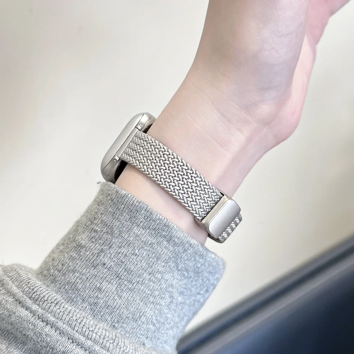 Correa de bucle plegable magnético para Apple Watch 9 8 7 41mm 45mm correa delgada de acero inoxidable para iwatch SE 6 5 4 40/44mm 38/42mm - Image 2